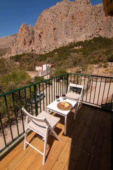 La Barberia De Miguel Vila El Chorro Exterior foto