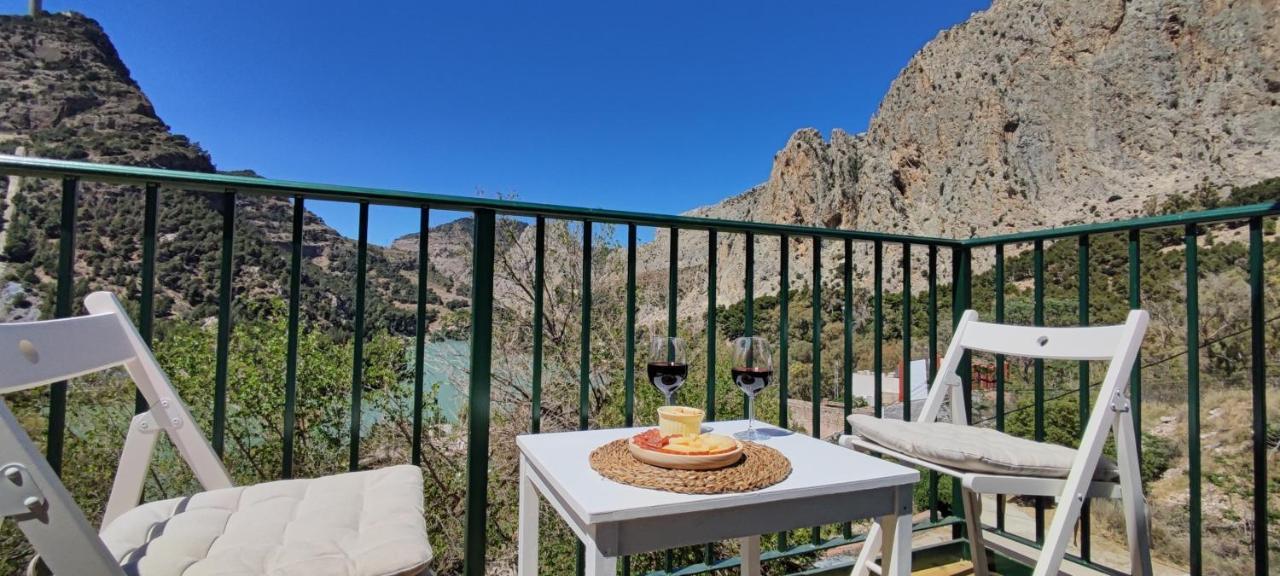 La Barberia De Miguel Vila El Chorro Exterior foto