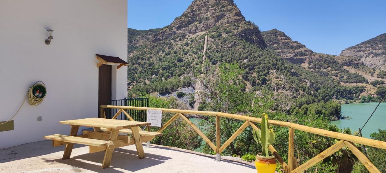 La Barberia De Miguel Vila El Chorro Exterior foto