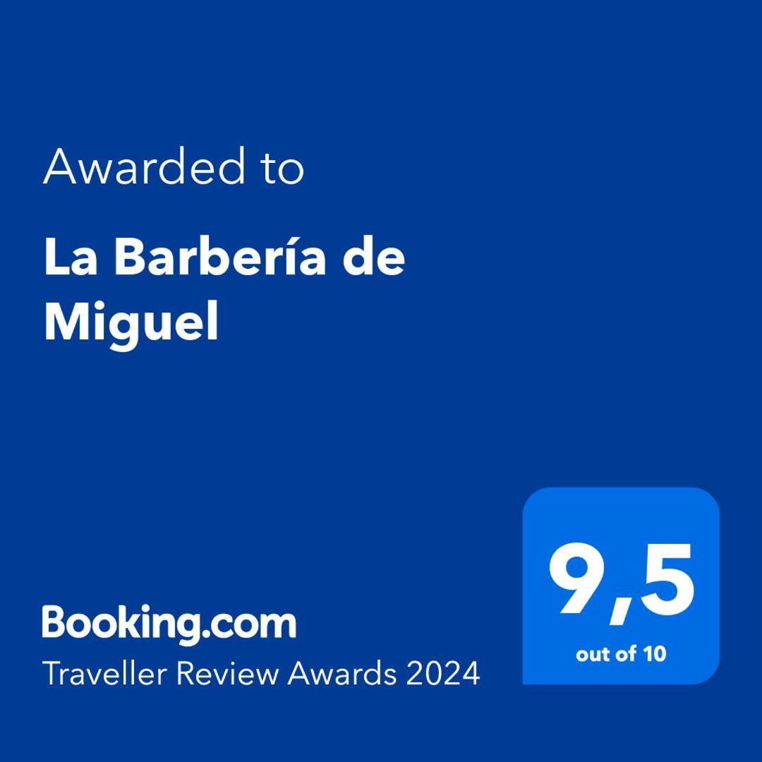 La Barberia De Miguel Vila El Chorro Exterior foto